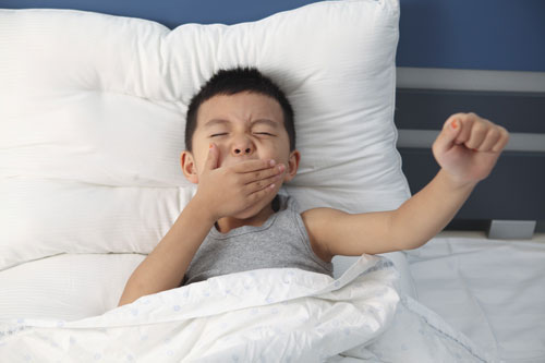 Nguyên nhân trẻ không chịu dậy - Phương pháp đánh thức trẻ dậy hiệu quả.