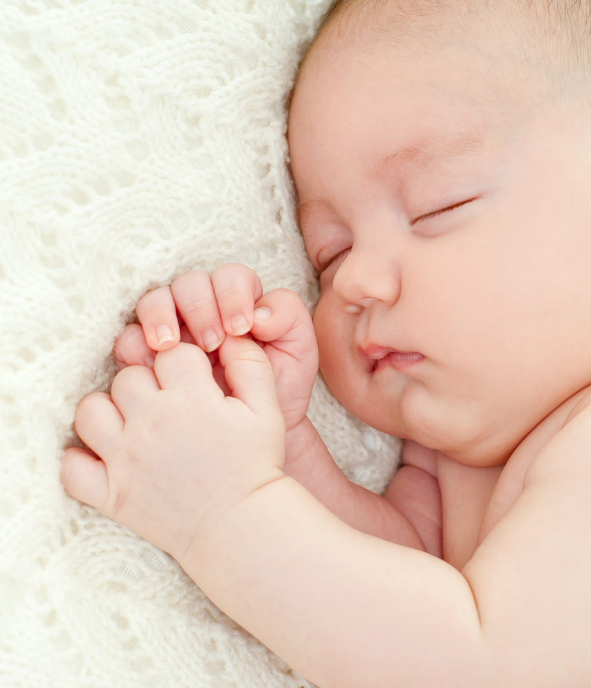 Làm sao để trẻ 2 tháng tuổi ngủ xuyên đêm không quấy khóc?