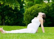 2 Bài tập yoga cho bà bầu 3 tháng đầu không bị đau lưng, phù chân