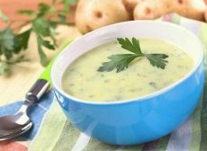 Cháo tôm nấu với rau gì khiến bé lười ăn cũng thích mê