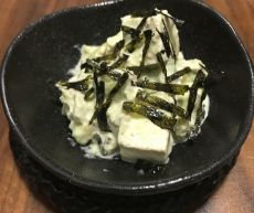 Salad bơ và đậu hũ
