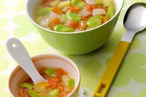 Súp cá hồi, cà rốt, đậu sora