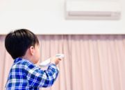 Trẻ sơ sinh nằm điều hòa như thế nào là tốt?