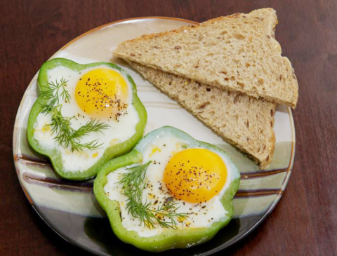 Bữa sáng ngon miệng hơn với các món ăn từ trứng cho bé