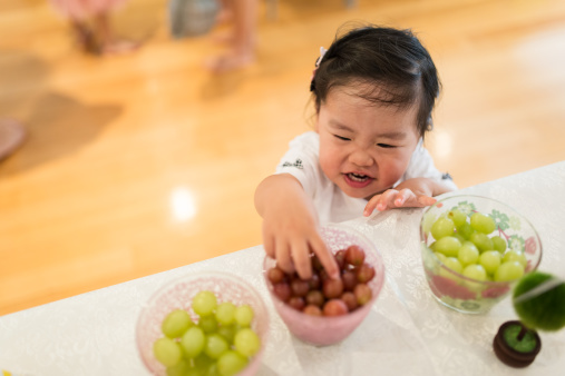 Thường xuyên cho trẻ ăn trái cây sẽ tốt cho sức khỏe