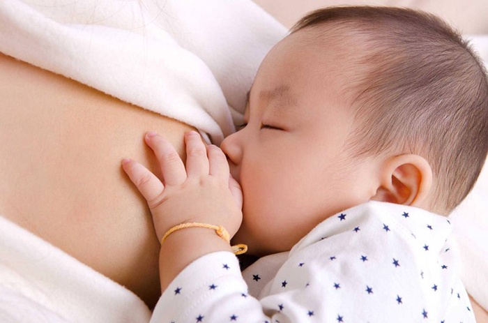 Review sữa non colostrum có tốt cho trẻ sơ sinh không?