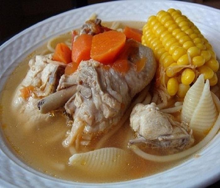Cách làm món thịt gà nấu bắp cho bé ăn cơm